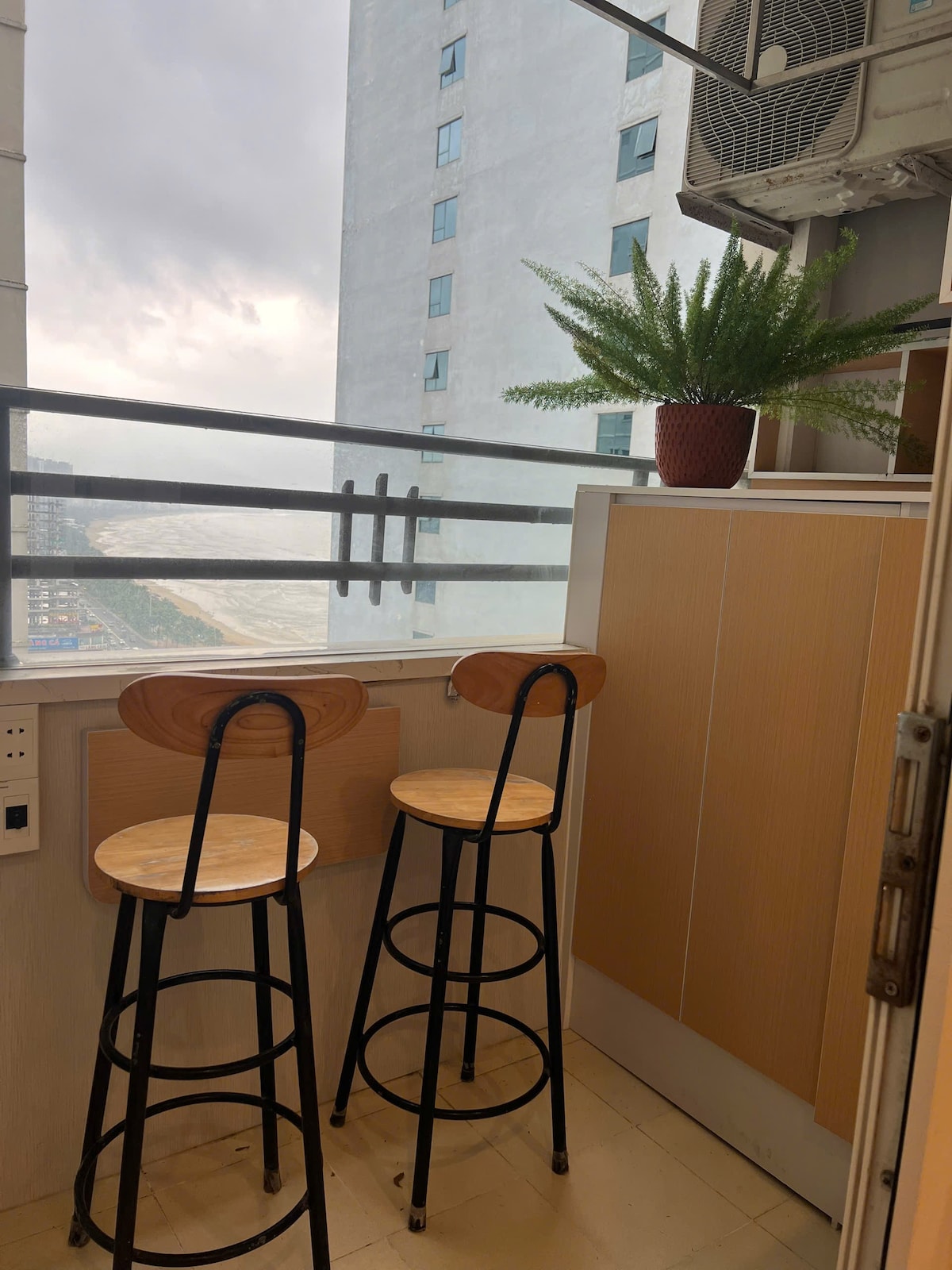 Góc nghỉ trong căn hộ gần biển Mỹ Khê